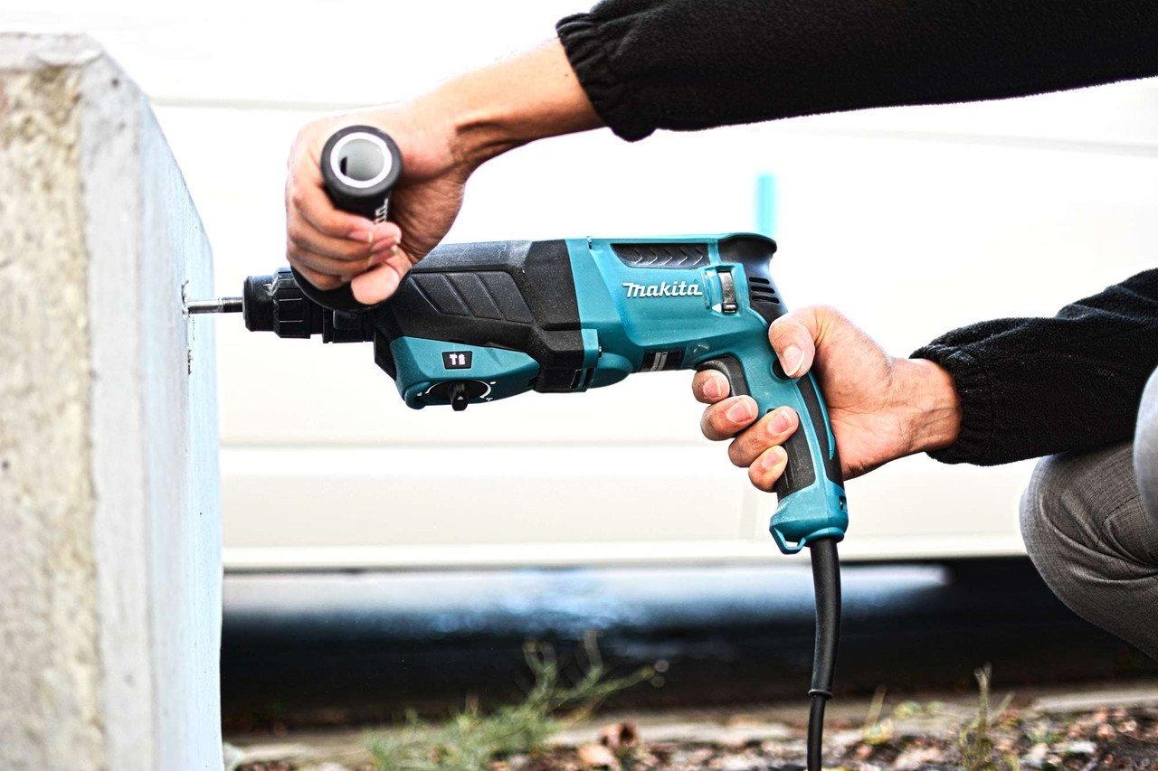 Комплектация перфоратора Makita HR2630T