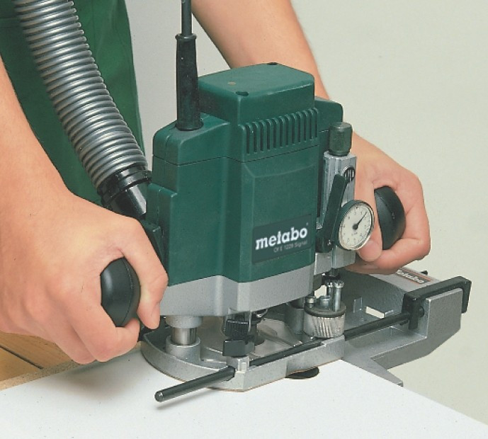 Фрезер Metabo OF E 1229 SIGNAL
