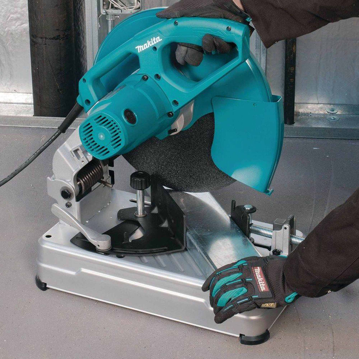 Пила Makita з диском 355 мм
