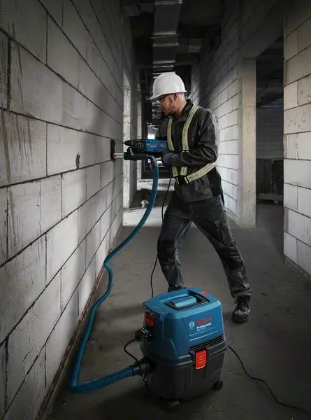 Фронтальный вид строительного пылесоса Bosch