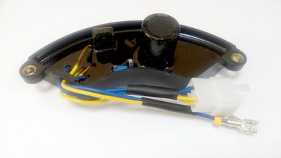 Автоматический регулятор напряжения AVR для генераторов 5-6 кВт  фото